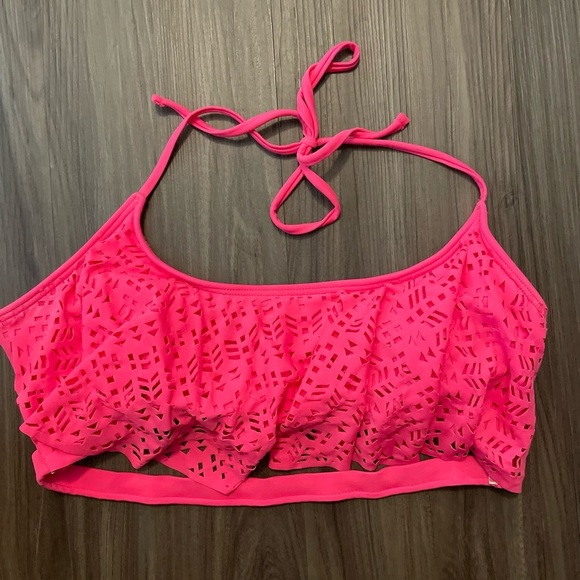 Rue21 Pink Lace Bikini Top with Scalloped Edges and strappy back size XL - Picture 3 of 4
